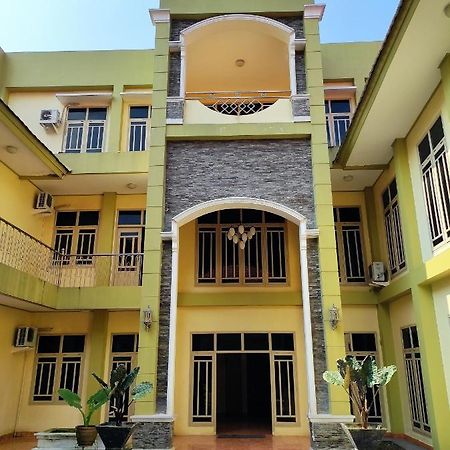 Hotel Randik Sekayu Екстериор снимка