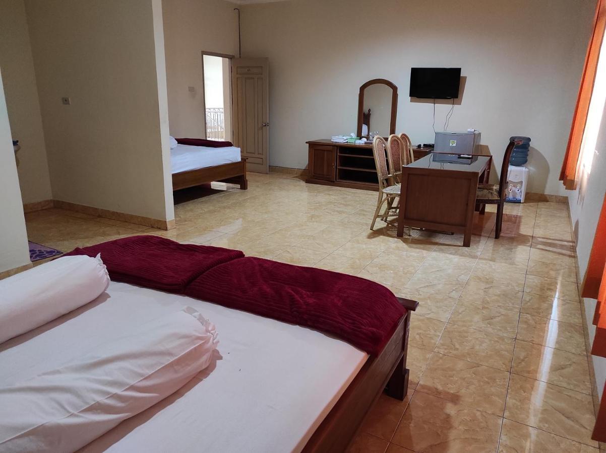 Hotel Randik Sekayu Екстериор снимка